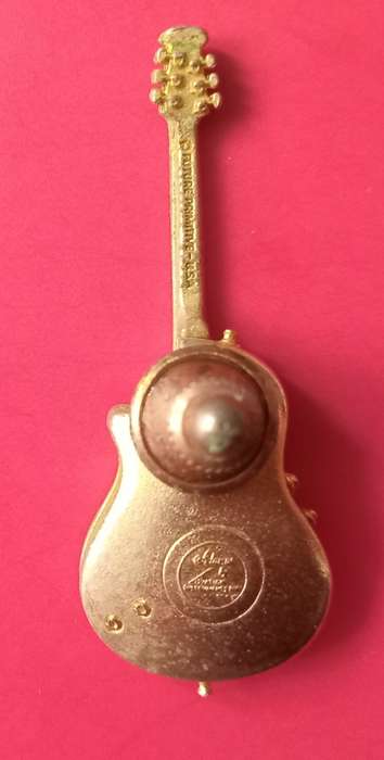 FUTURE PRIMITIVE USA GUITAR MUSICAL PIN USA